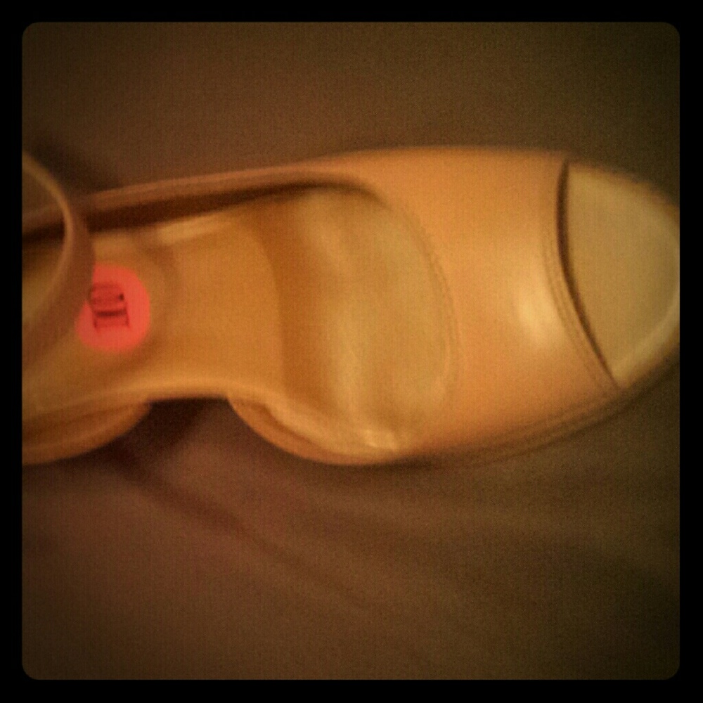Tan lucky brand wedge sandals