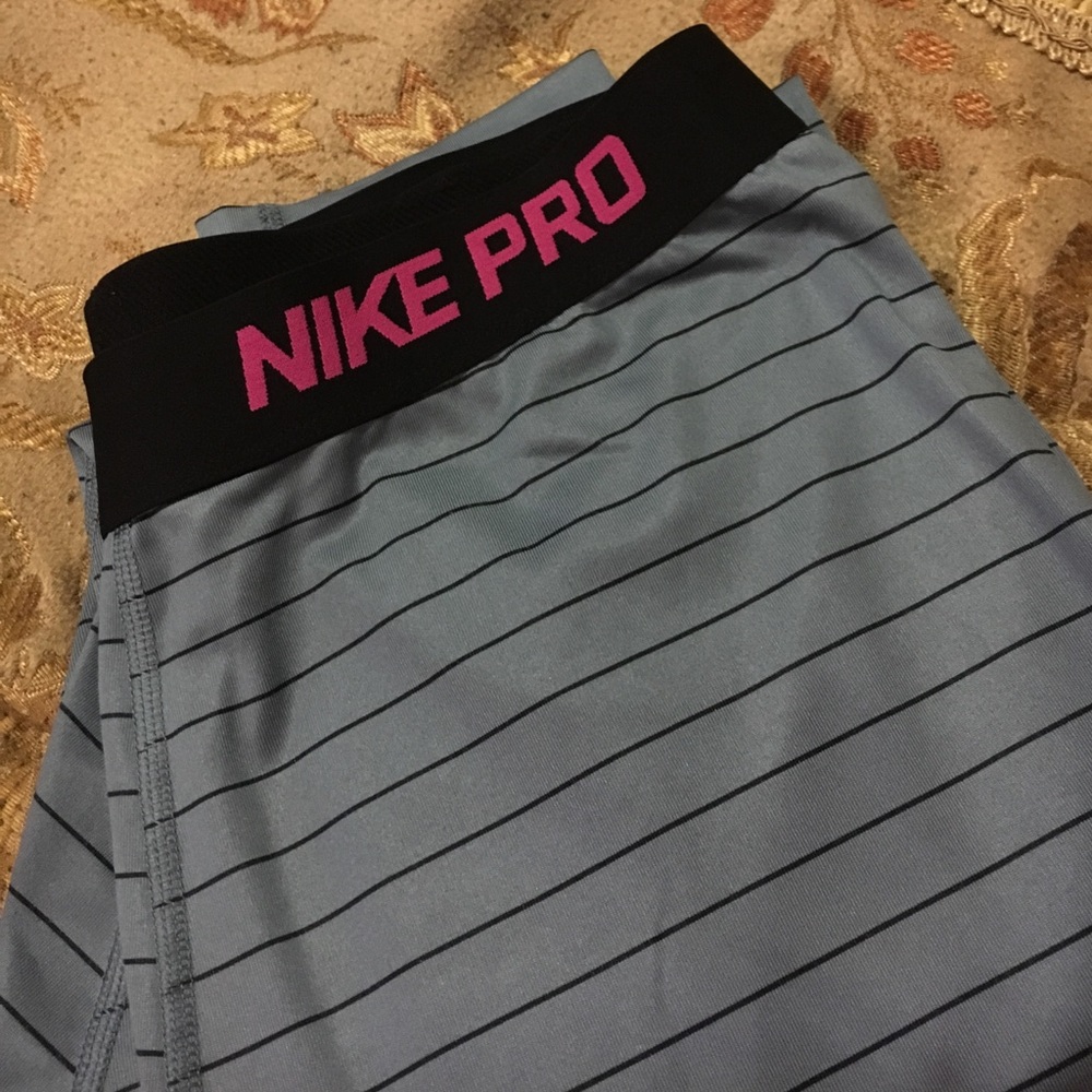 Nike Pro dry fit leggings