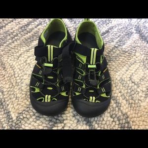 Keen Sandals size 4
