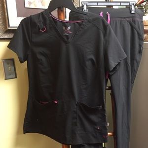 Smitten High End Scrubs-Like New💥