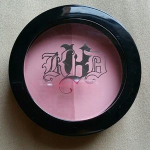 Kat Von D Shade Light Blush