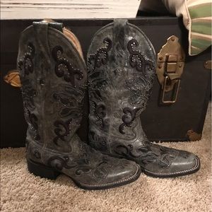 Corral boots size 6 and 1/2