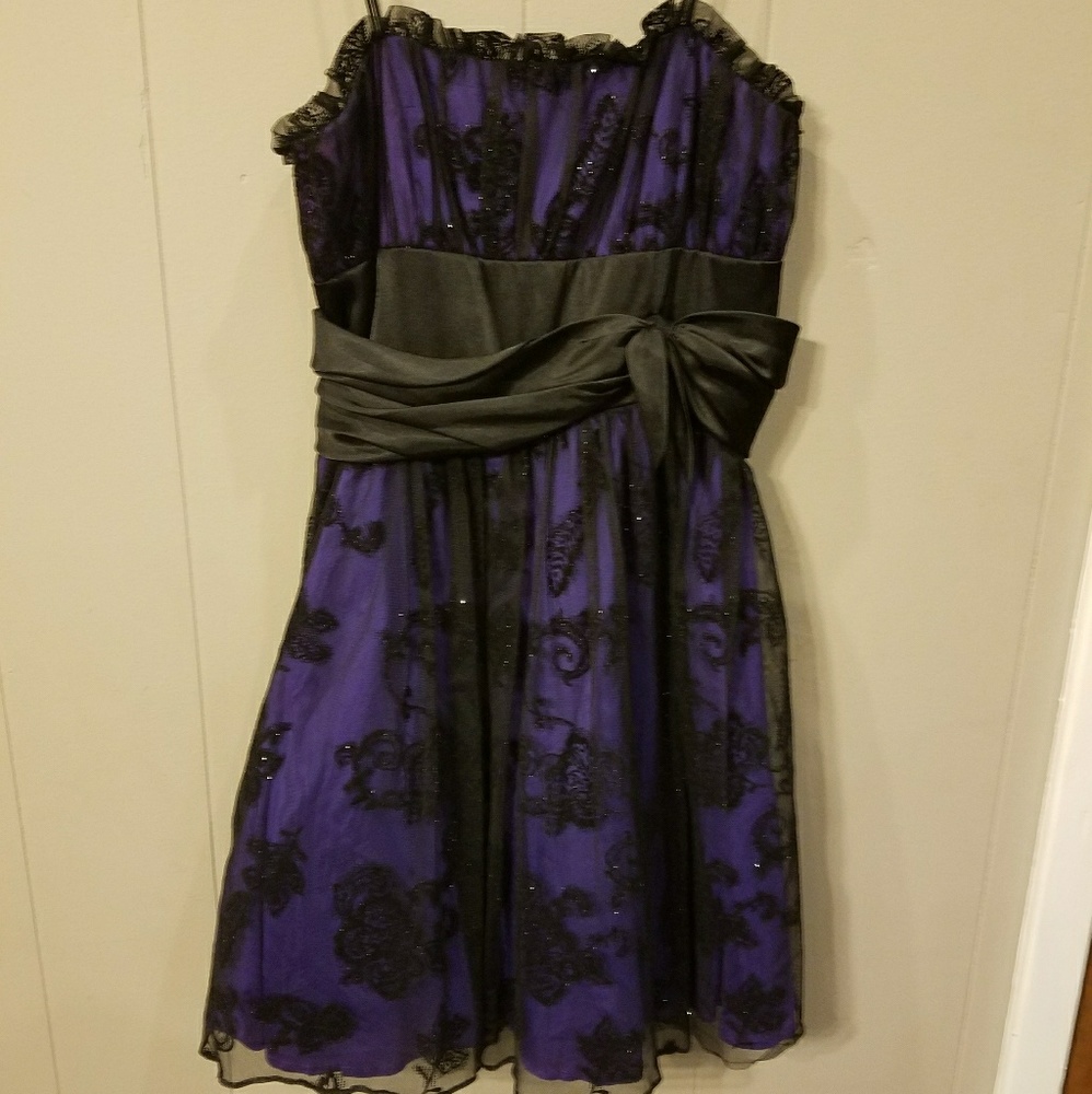 Blondie Nites by Linda Bernell Short Formal SZ7