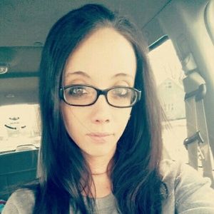 Meet your Posher, Carrie