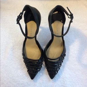 Gianni Bini Black Leather Pointed Woven Heel -6.5