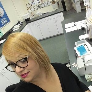 Meet your Posher, Melissa