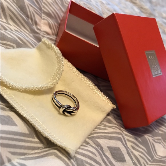 ❌❌SOLD❌❌Lovers knot James Avery ring - Picture 3 of 5