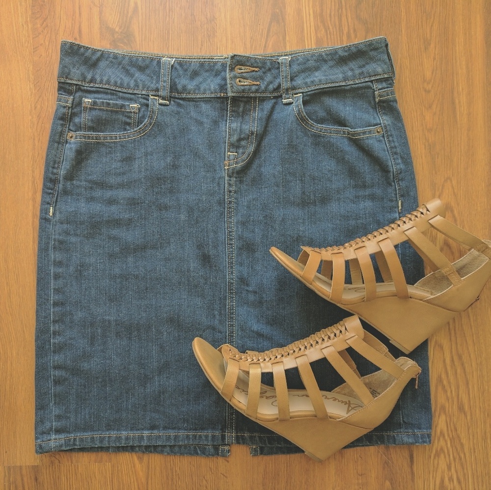 Denim pencil skirt
