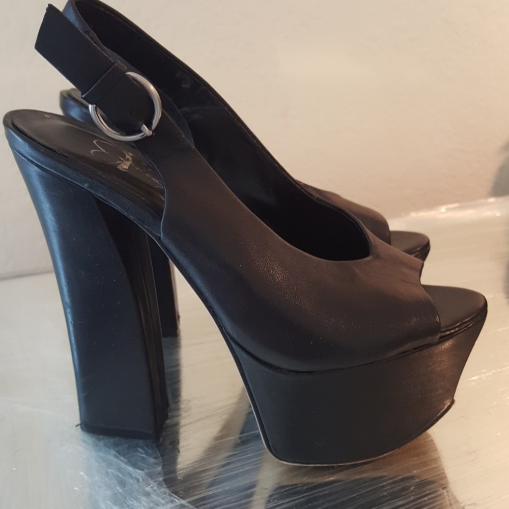 Jessica Simpson heels