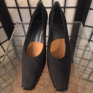 Stuart Weizmann Black Fabric Pumps