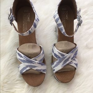 Toms Strappy Wedge