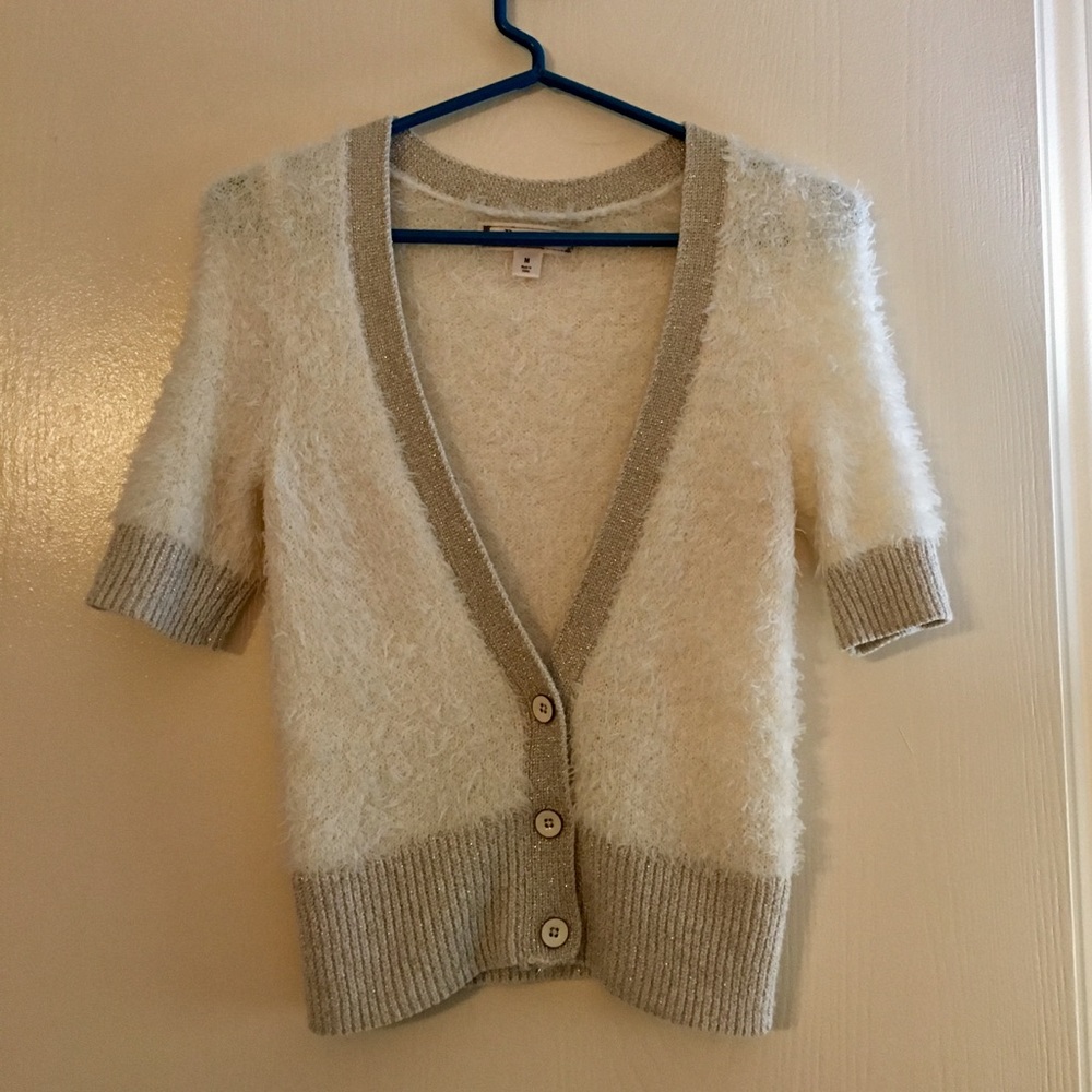 ⭐️MAKE AN OFFER! MOVING!⭐️ Short sleeve cardigan