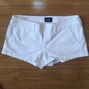 American Eagle white shorts