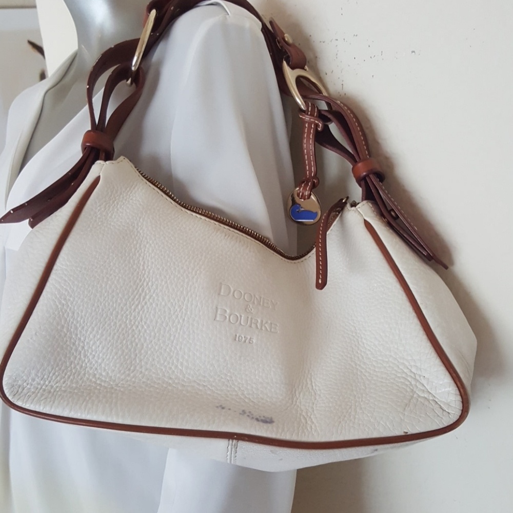 Dooney and Bourke shouldrr bag
