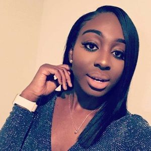 Meet your Posher, Bukola