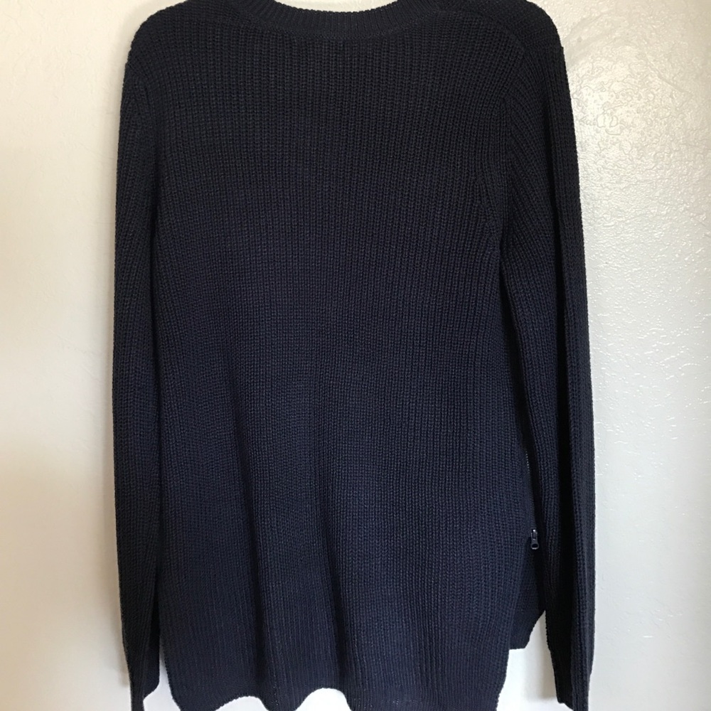 Blue sweater - Picture 3 of 3