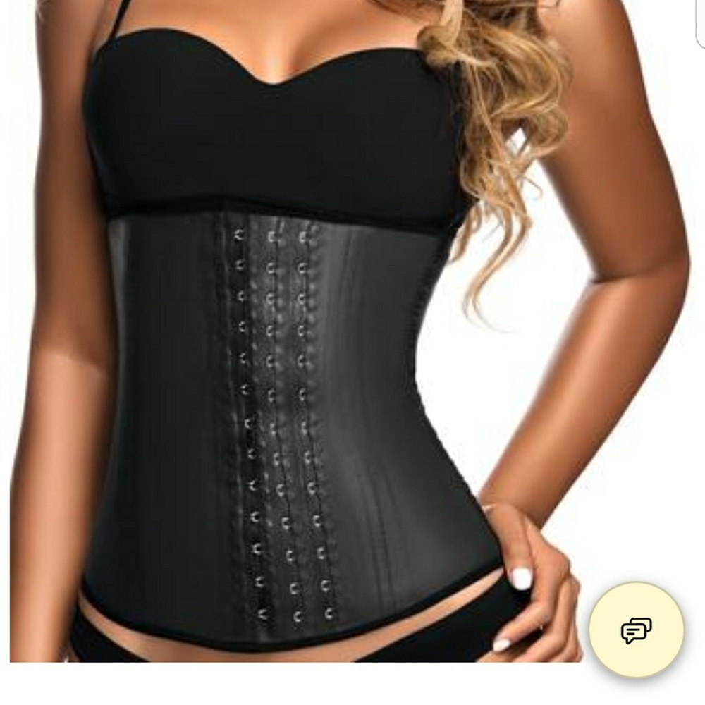 Ann Chery Colombian latex waist trainer