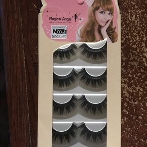 False thick eyelashes