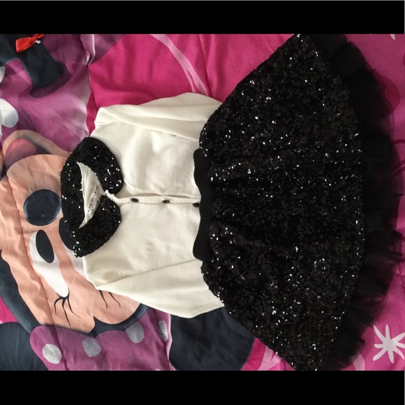 Sparkly Gorgeous outfit - Picture 3 of 3