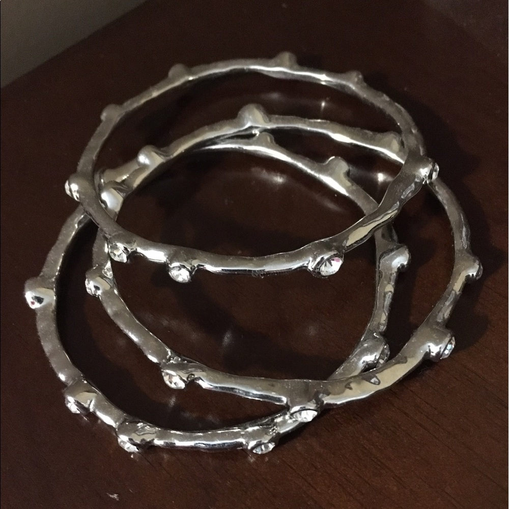 Set of three bangles