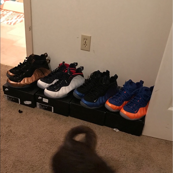Nike foams main image 4