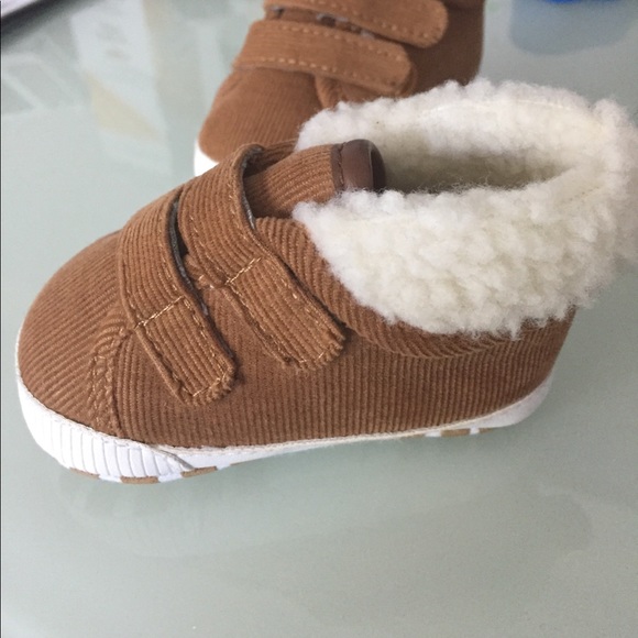 Primark boys baby shoes 3-6 months - Picture 2 of 3