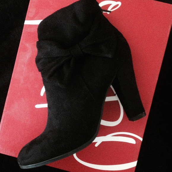 Impo / Booties - Picture 2 of 3