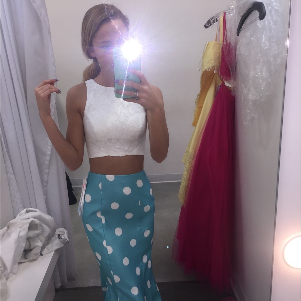 PROM DRESS
