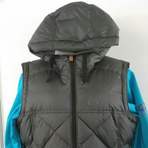 Oakley vest NWT