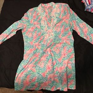 HOLY GRAIL PRINT EUC Lilly Pulitzer top