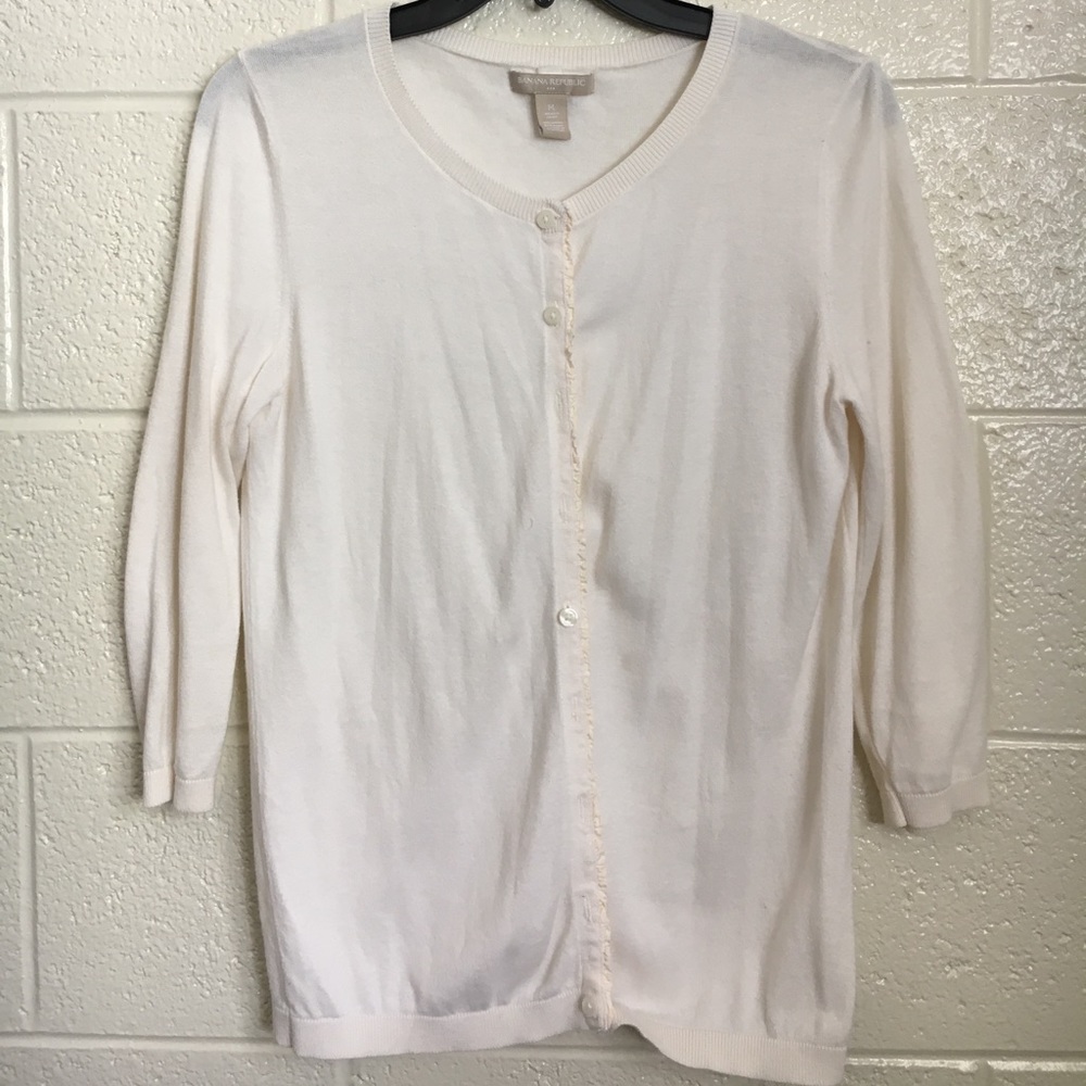Cream Banana Republic cardigan
