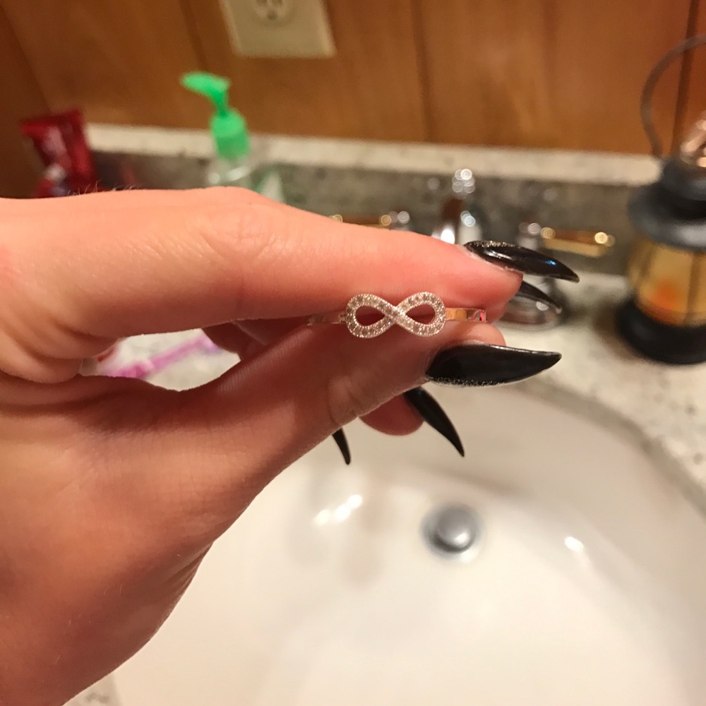 Infinity hoop earrings 💕