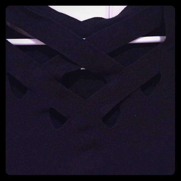 Cache strapped Top - Picture 2 of 4