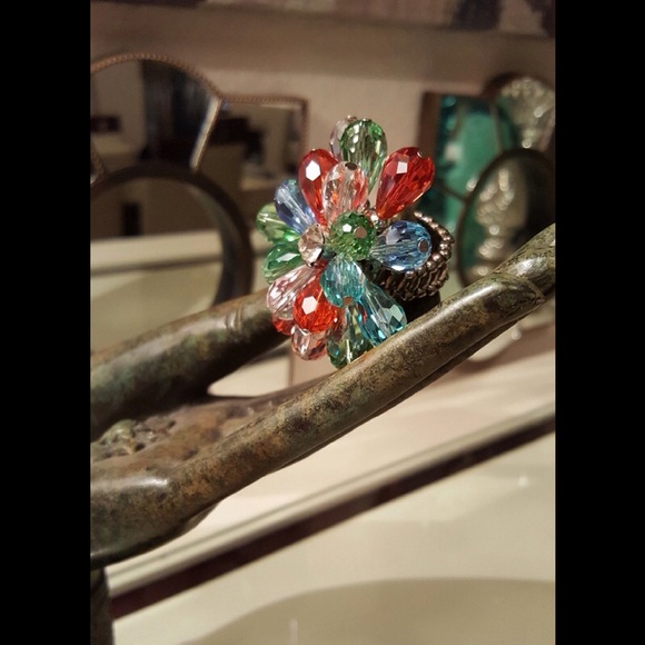 Beautiful Ring - Picture 1 of 2