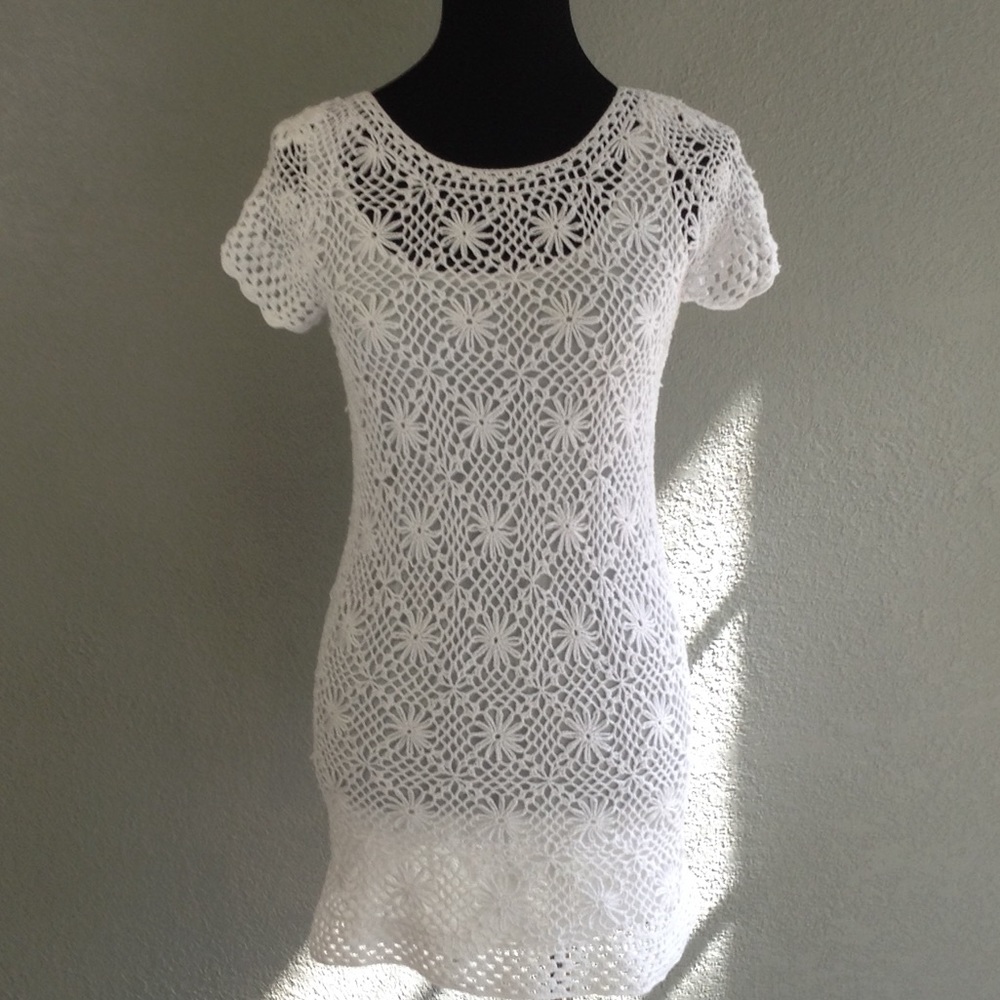 Zara beautiful white knit mini dress size SM/XS
