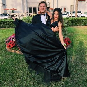 BLACK FORMAL DRESS