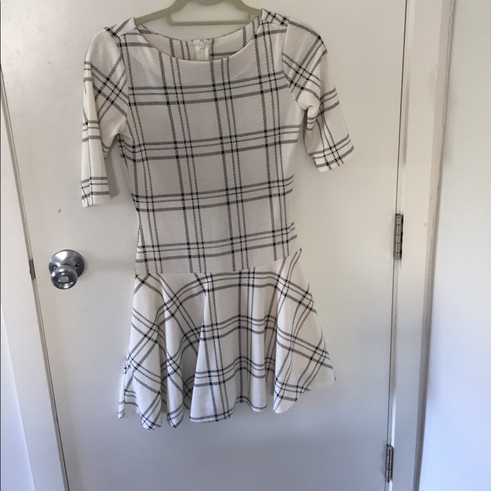 Low waisted daytime dress