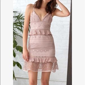 SAYLOR NYC dress size Medium fits like a size 4