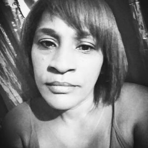 Meet your Posher, Carmen j