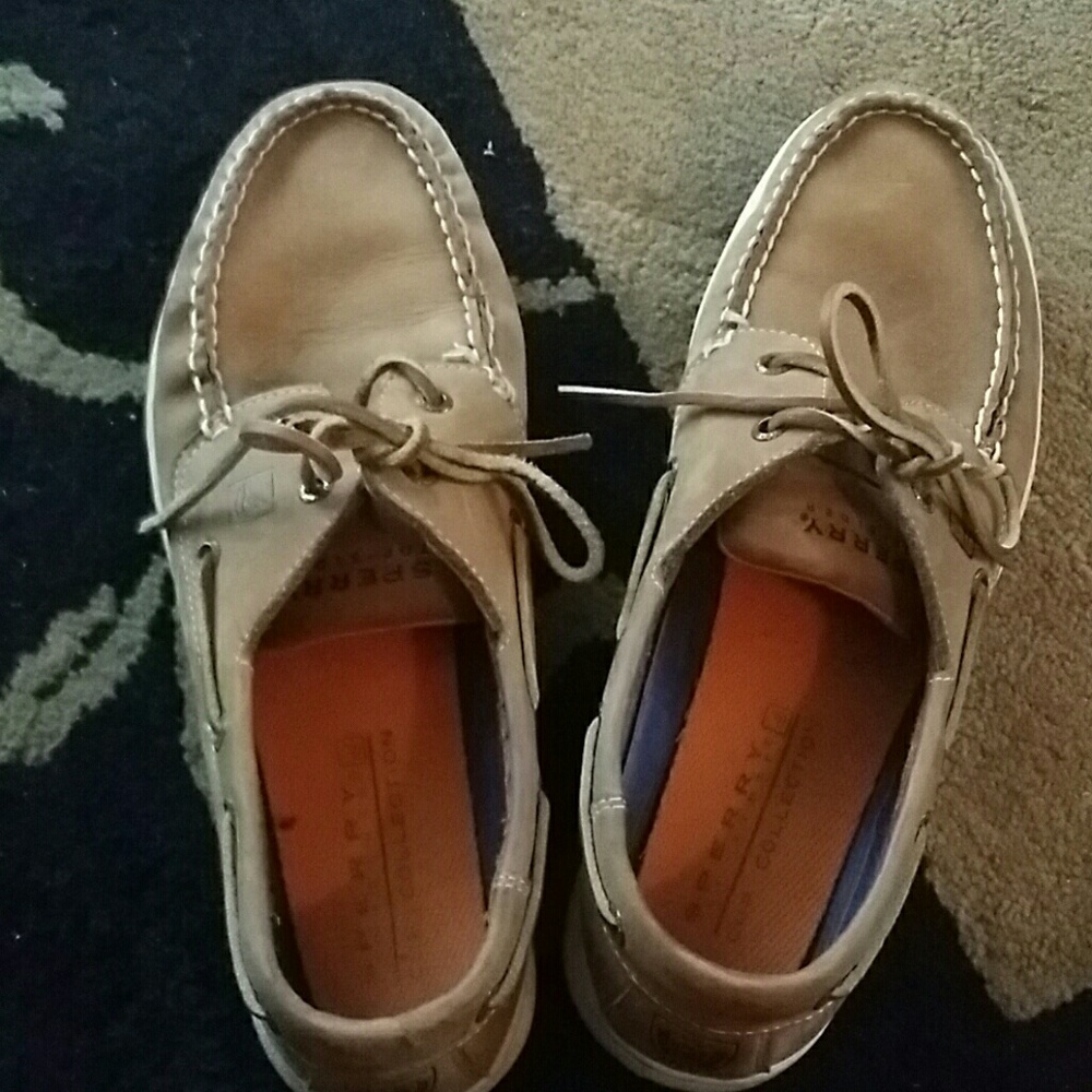 Size 9 (men)---11 (women) Sperry loafers