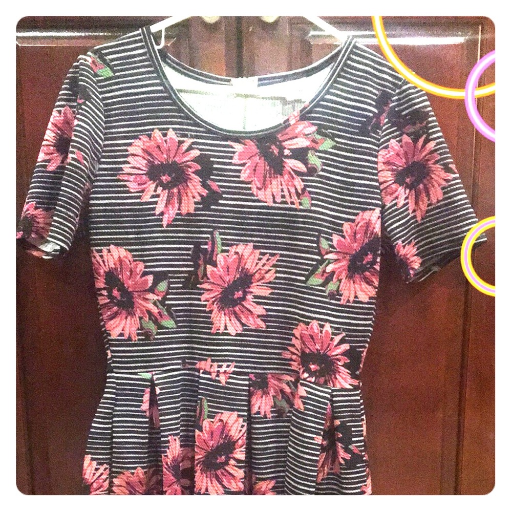 LulaRoe LARGE AMELIA 🦄🦄🦄