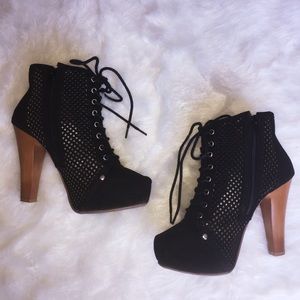 Black ankle bootie w/silver detailing