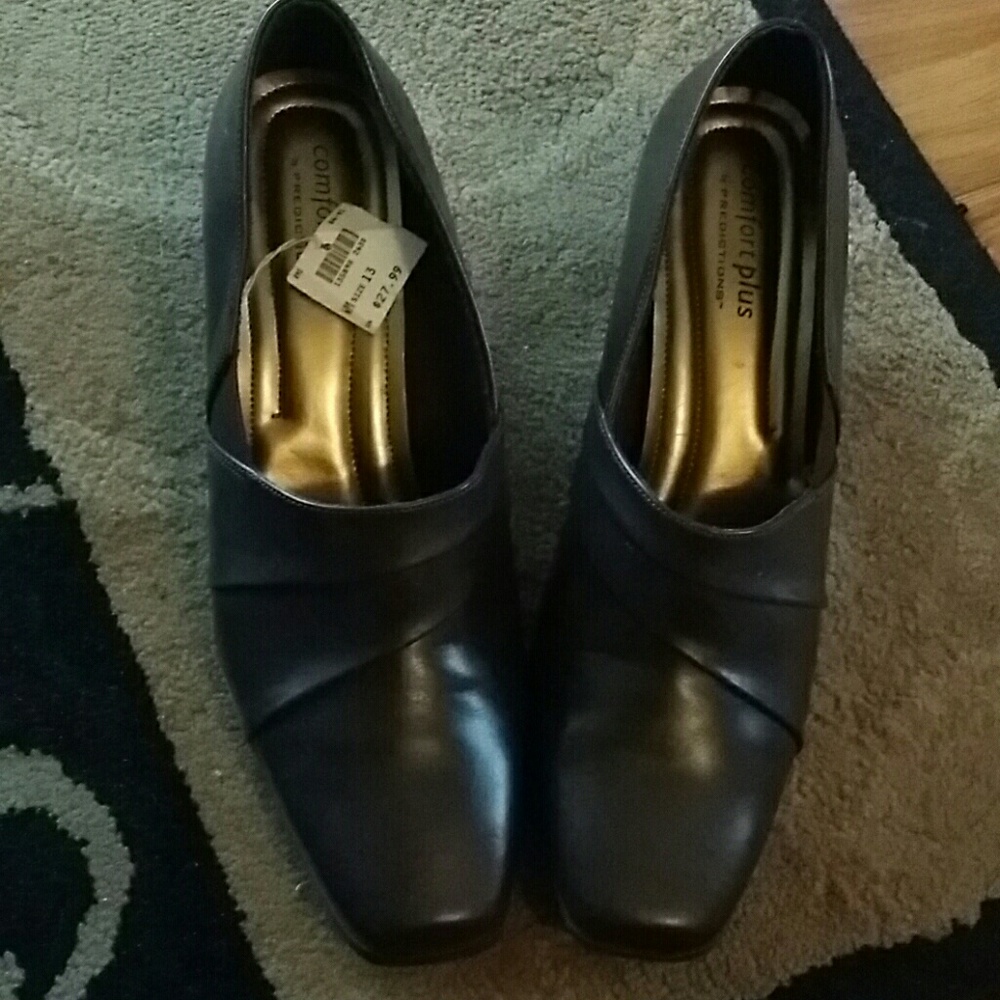Brown slide on dress shoes