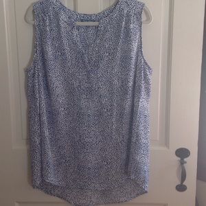 fleur bleue 1X sleeveless v-neck top