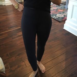 Athleta chateranga high rise legging in navy
