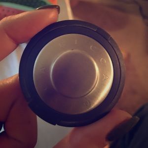 deluxe Sample becca highlighter in Moonstone