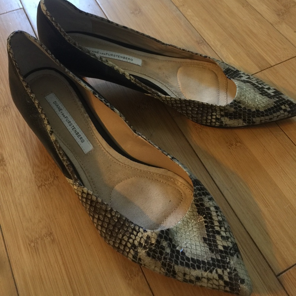 Diane von Furstenberg kitten heels. Sz 9.5