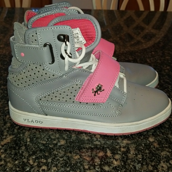 Hightops - Picture 4 of 8