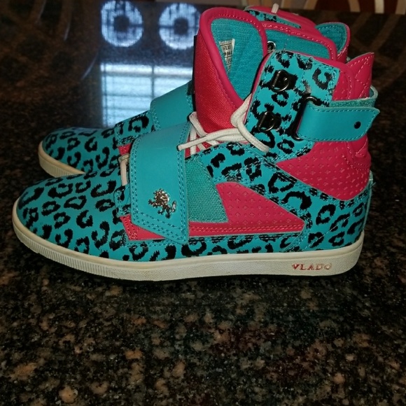 Hightops - Picture 6 of 8