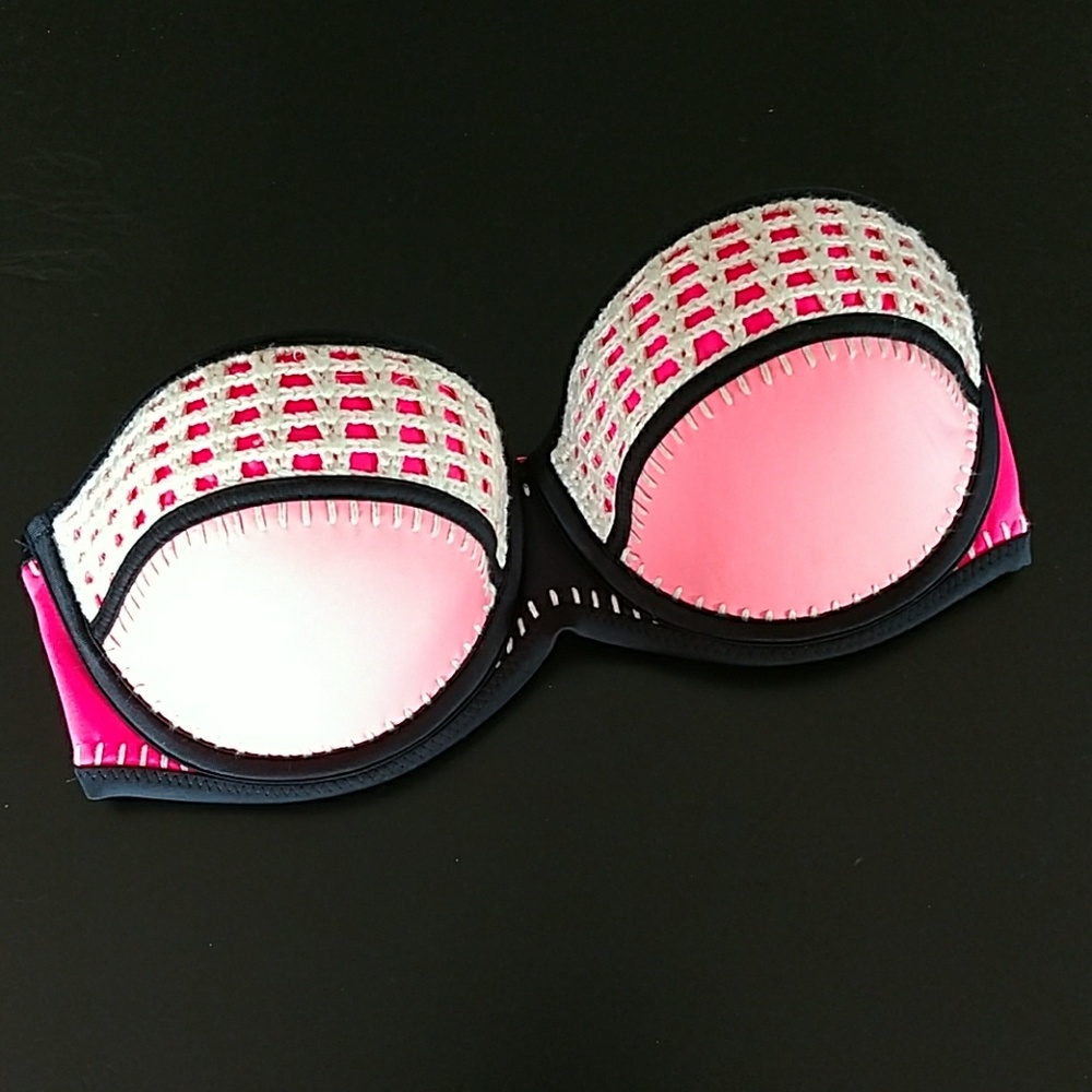 NWOT VS bikini top